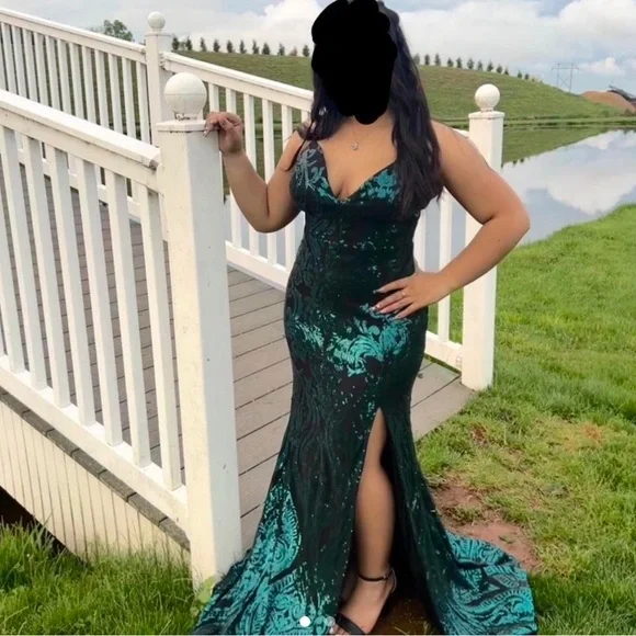 green emerald velvet dress Emerald Green Prom Dress with 3-D Flowers